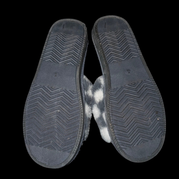 Juicy Couture Checkered Fuzzy Slippers - Picture 3 of 3